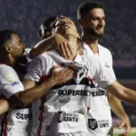 São Paulo vence Bragantino no Campeonato Brasileiro