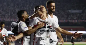 São Paulo vence Bragantino no Campeonato Brasileiro