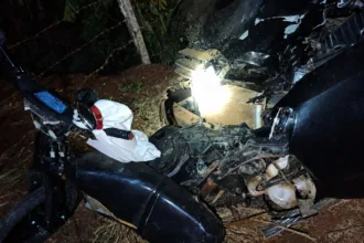 acidente-entre-moto-e-carro-mata-dois-jovens-na-go-164,-em-quirinopolis