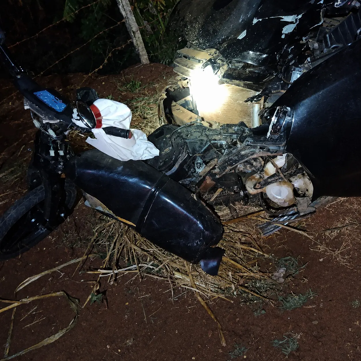 Acidente entre moto e carro mata dois jovens na GO-164, em Quirinópolis