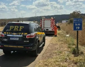 Capotamento na BR-070 deixa três mortos