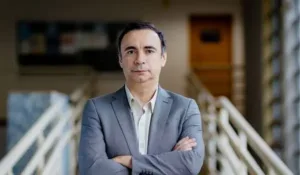 Professor da UFG referência em inteligência artificial