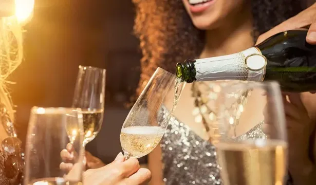 busca-por-‘sugar-daddy’-termina-em-prejuizo-de-ate-r$-2.000-para-mulheres-em-sc