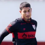 Daniel Lima em ação antes do empréstimo pelo Atlético