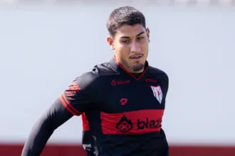 Daniel Lima em ação antes do empréstimo pelo Atlético