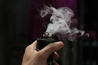 comercio-de-vapes-e-saches-de-nicotina-movimenta-r$-359-milhoes-por-ano-em-goias,-aponta-estudo