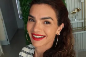 cantora-kelly-key-reflete-sobre-padroes-de-beleza-e-opta-por-mais-naturalidade-aos-43-anos