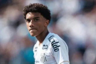 Robinho Jr. em campo, destaque do empréstimo ao Genoa