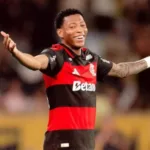 gonzalo-plata-retorna-ao-flamengo-apos-reprovacao-em-exames-no-dinamo-de-moscou