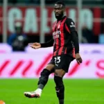 ac-milan-reintegra-fikayo-tomori-ao-elenco-principal-sob-o-comando-de-paulo-fonseca