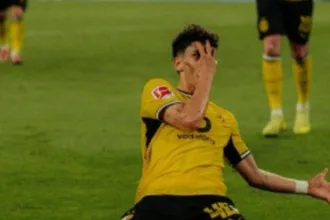 borussia-dortmund-abre-3-x-0-sobre-hamburg-eimsbutteler-em-duelo-intenso-pela-copa-da-alemanha
