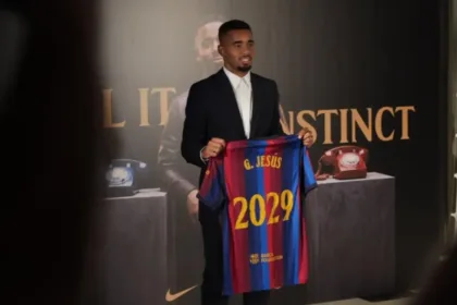 Gabriel Jesus apresentado pelo Barcelona