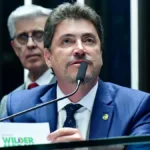 Wilder Morais assina pedido de impeachment de Moraes