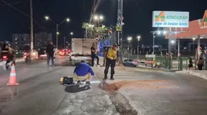 Cena do atropelamento fatal em Cuiabá envolvendo idoso