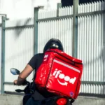 Entregador do iFood durante paralisação em São Paulo