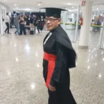 Ex-faxineiro formado em Direito aos 50 anos celebra conquista