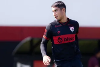 Vila Nova aciona Atlético por fair play financeiro