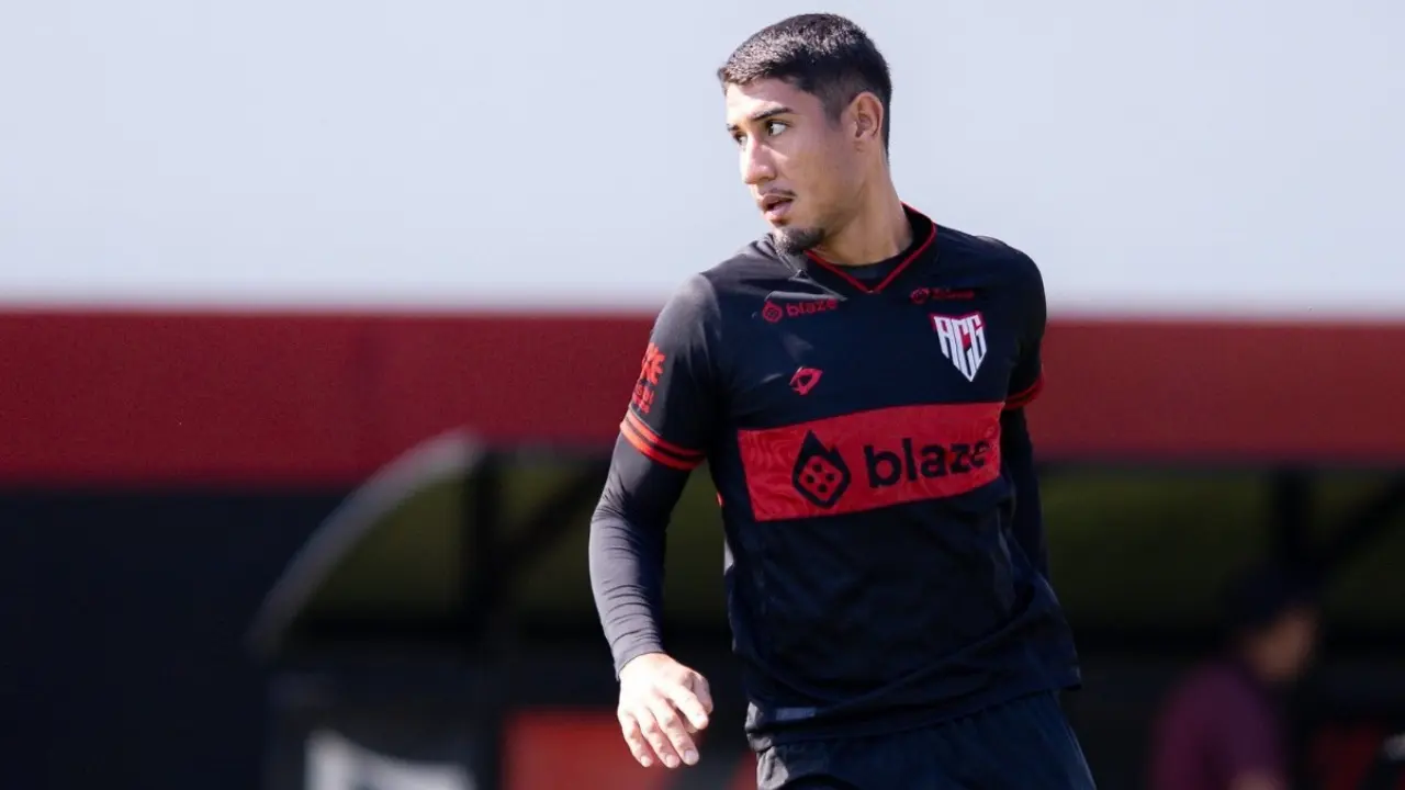 Vila Nova aciona Atlético por Fair Play financeiro em dívida por atacante