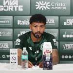 volante-campeao-da-serie-b-acredita-em-novo-acesso-com-mozart,-agora-no-goias