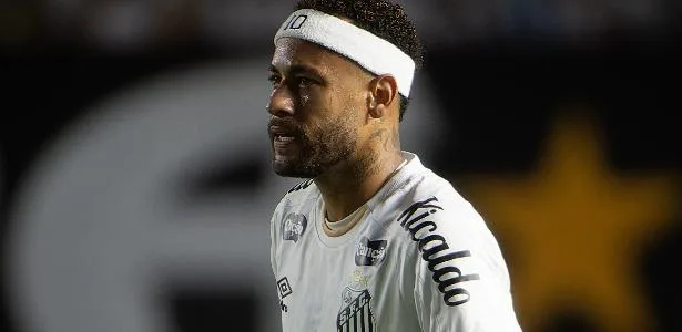 Neymar sente dor na coxa e é substituído no intervalo de Santos x Palmeiras – UOL