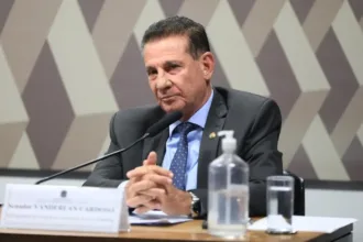 Trajetória e bastidores