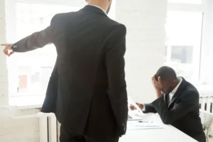 Chefe condenado por ofensas racistas no trabalho