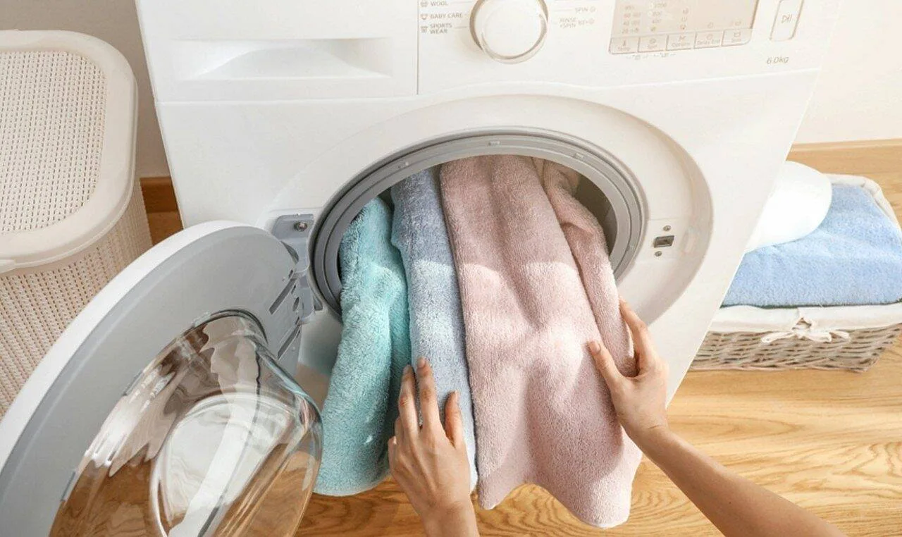 Descubra a frequência recomendada para trocar as mangueiras da sua lavadora de roupas