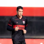 Volante do Atlético em negociação de empréstimo