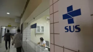sus-conecta-utis-de-seis-capitais-a-central-na-usp-para-monitorar-sinais-de-piora-dos-pacientes