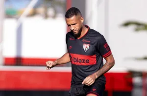 juventude-x-atletico;-confira-a-provavel-escalacao-do-dragao-para-o-duelo-da-serie-b