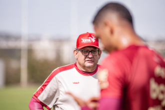 guto-ferreira-ve-“excesso-de-confianca”-como-motivo-do-vexame-do-vila-nova-contra-o-athletic