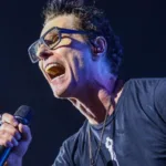 ‘essa-vai-para-vorcaro-e-o-supremo’:-capital-inicial-atica-rock-in-rio-em-‘que-pais-e-este’-–-uol