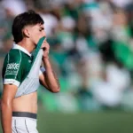 goias-sofre-gol-no-fim-e-vai-para-o-intervalo-com-duplo-prejuizo