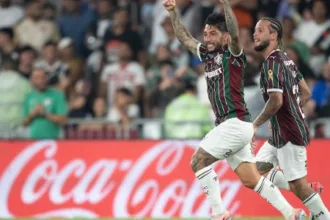 lucho-acosta-sai-do-banco,-decide-e-fluminense-vence-vasco-pelo-brasileirao-–-uol