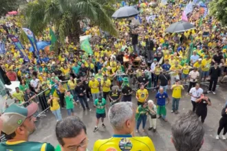 wilder,-gayer-e-ana-paula-rezende-participam-de-manifestacao-em-goiania-contra-lula-e-moraes