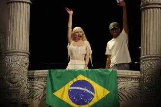 quem-fez-o-maior-show-na-praia-de-copacabana-(em-numero-de-pessoas)?