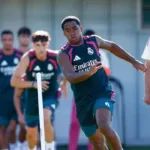 so-isso-professor?-mourinho-diz-que-endrick-deve-jogar-estreia-da-champions-“de-5-a-10-minutos”