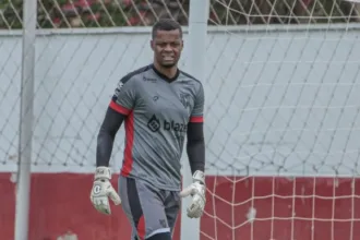 atletico-manifesta-apoio-a-paulo-vitor-apos-denuncia-de-racismo;-veja-o-que-diz-a-sumula-da-partida
