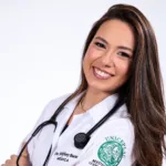 entenda-o-que-levou-medica-goiana-a-fechar-consultorio-e-ir-sozinha-para-mocambique