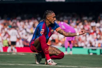 raphinha-iguala-feito-historico-de-messi-no-barcelona-com-inicio-avassalador-em-la-liga