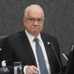 ex-ministros-do-stf-querem-que-fachin-assuma-redeas-da-crise-na-corte