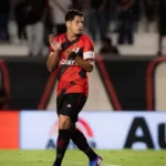 inicio-avassalador-e-susto-no-fim:-atletico-faz-dois-rapidos,-cede-gol,-mas-vence-o-ceara-no-1°-tempo