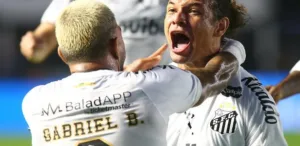 santos-faz-licao-de-casa,-vence-galo-e-fica-perto-da-semi-da-sul-americana-–-uol