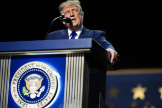 eua:-trump-promete-us$-5-mil-para-adultos-caso-republicanos-vencam-eleicoes-–-cnn-brasil