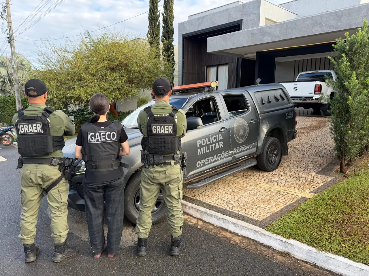 Megaoperação Cifra Vermelha Bloqueia R$ 56,9 Milhões do Comando Vermelho em Ação Conjunta