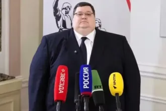 autoridade-russa-vira-meme:-‘putin-nao-vai-conseguir-joga-lo-pela-janela’