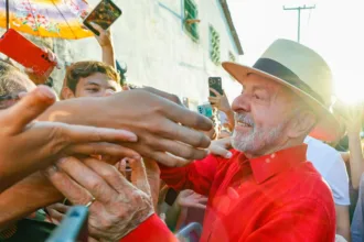 pt-defendera-mandato-para-ministros-do-stf-apos-crise-na-corte-pressionar-campanha-de-lula