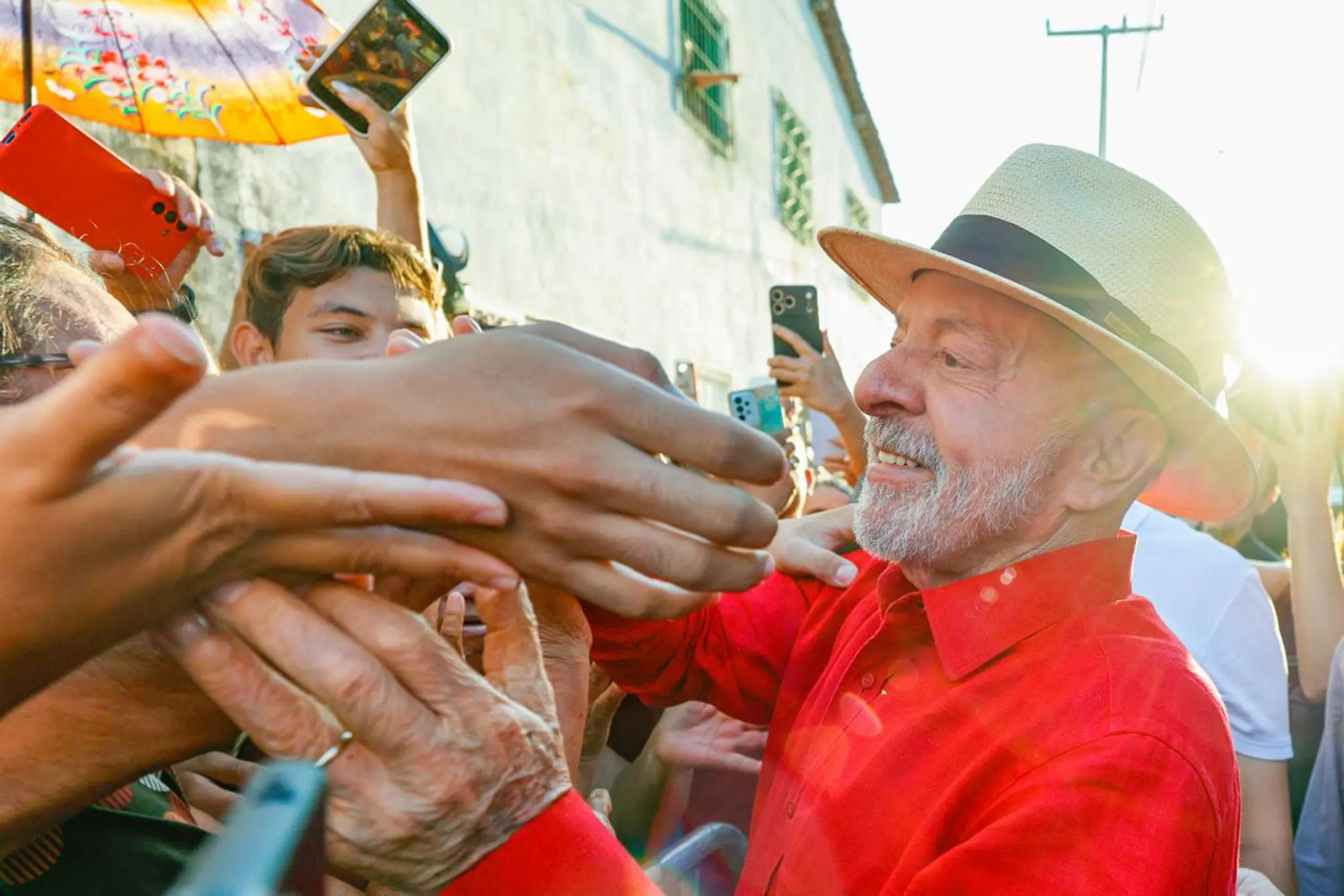 PT defenderá mandato para ministros do STF após crise na corte pressionar campanha de Lula