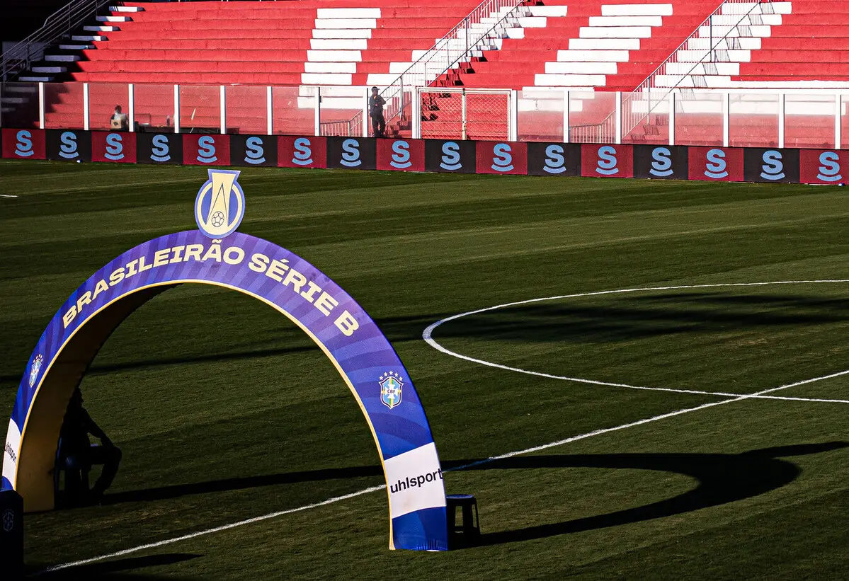 Vila Nova x Goiás; confira as escalações das equipes para o clássico