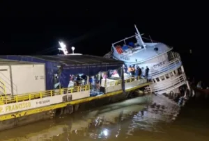 embarcacao-com-passageiros-naufraga-no-amazonas